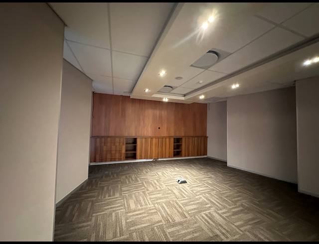 297.90M² OFFICE TO LET IN HIGHVELD